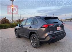 تۆیۆتا ڕاڤ 4